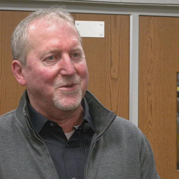 Clarksville High School renames gym after Chuck Franz - 1.5.24